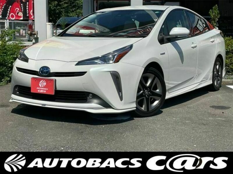 TOYOTA　PRIUS