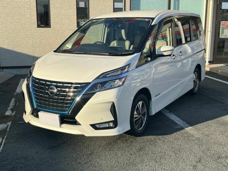 NISSAN　SERENA