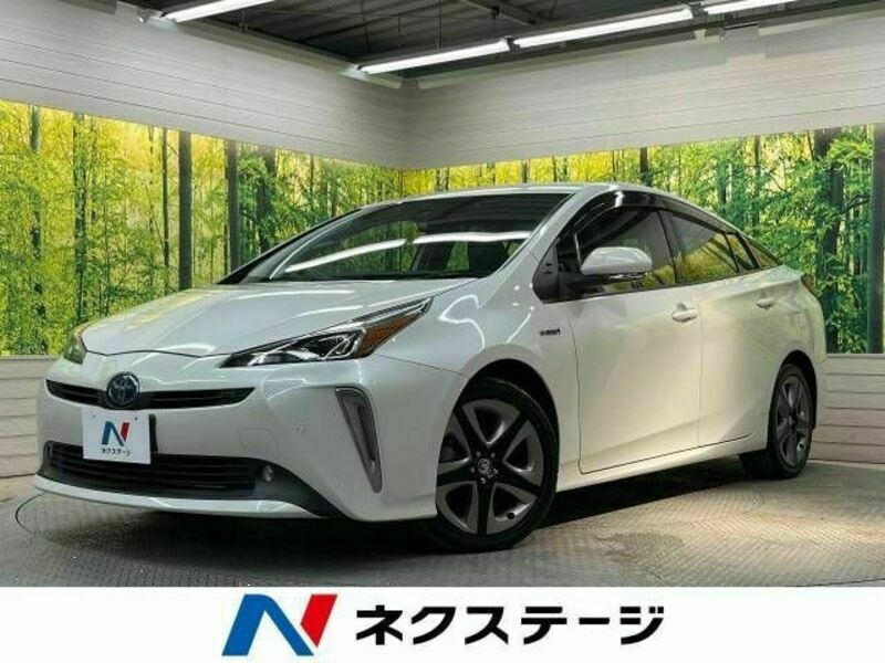 TOYOTA　PRIUS