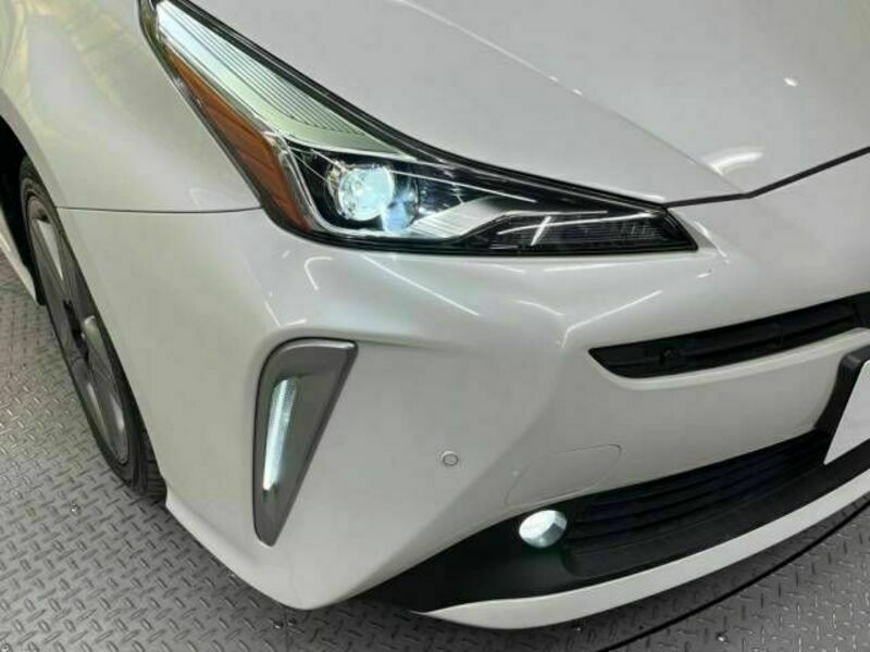 PRIUS-12