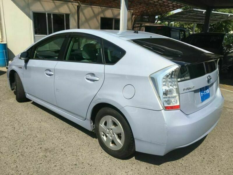 PRIUS-3