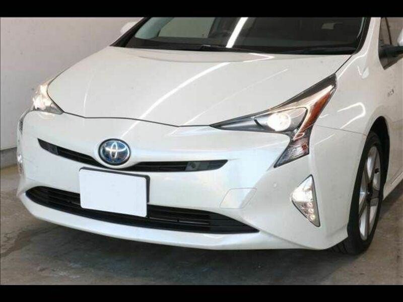 PRIUS-12