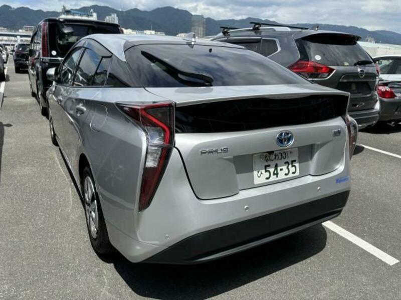 PRIUS-3