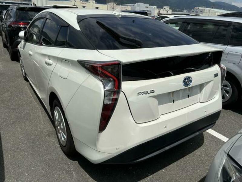 PRIUS-6