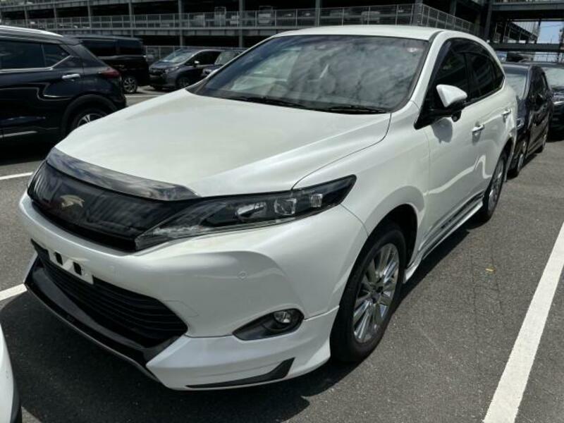 TOYOTA　HARRIER