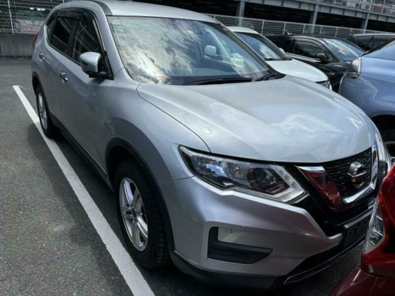 X-TRAIL-1