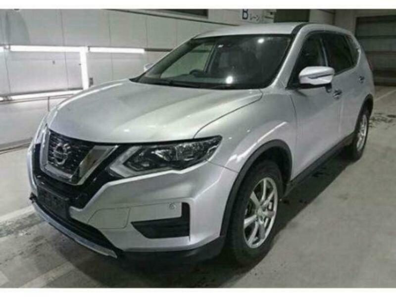 NISSAN　X-TRAIL