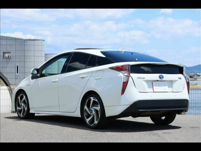 PRIUS-3