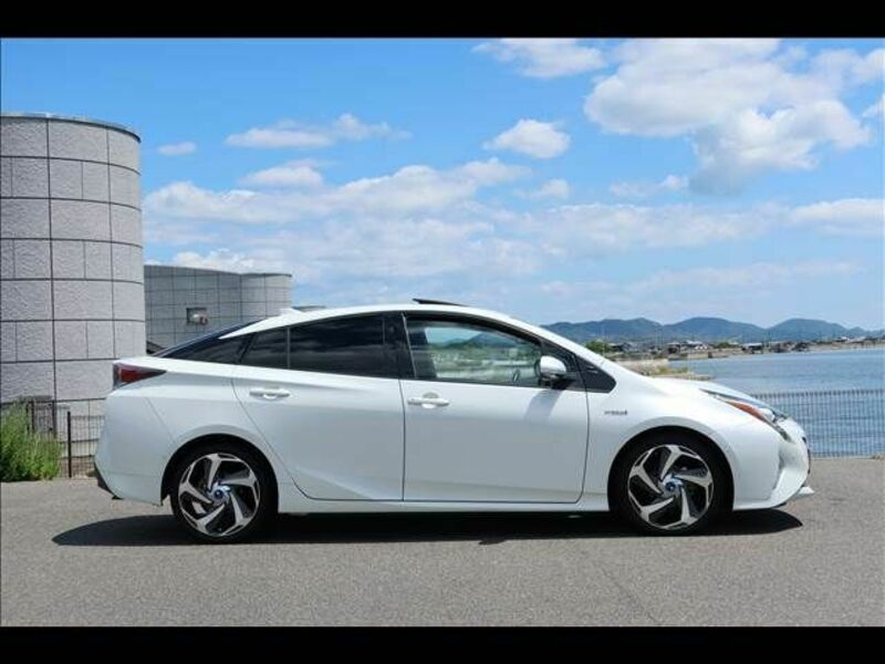 PRIUS-6