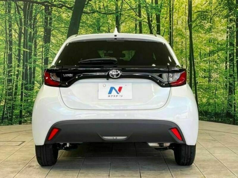 YARIS-15