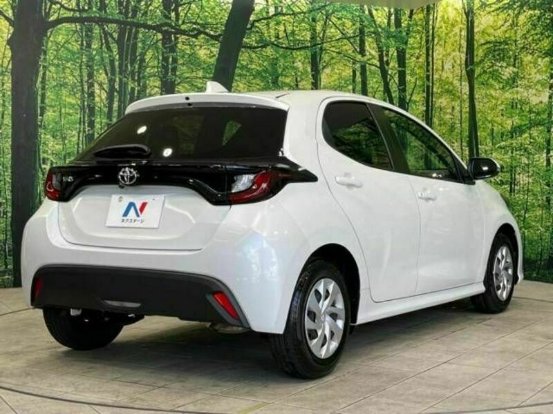 YARIS-17