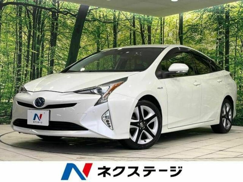 TOYOTA　PRIUS