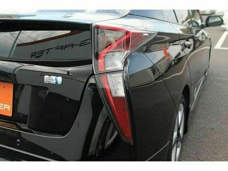 PRIUS-10