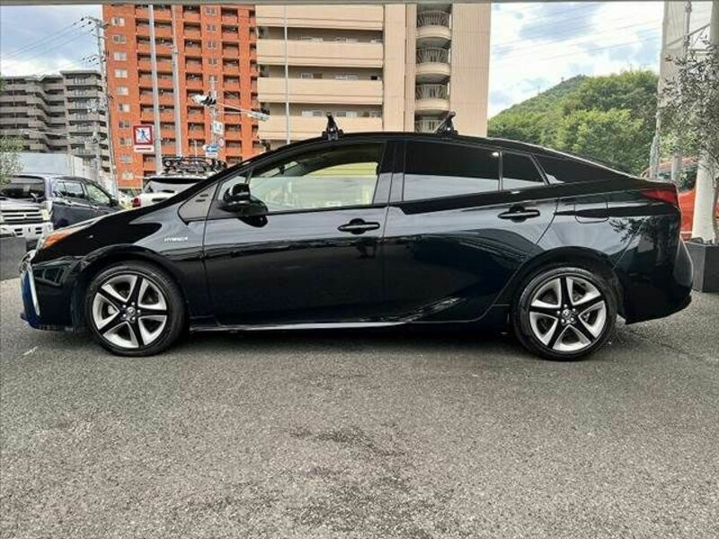 PRIUS-11