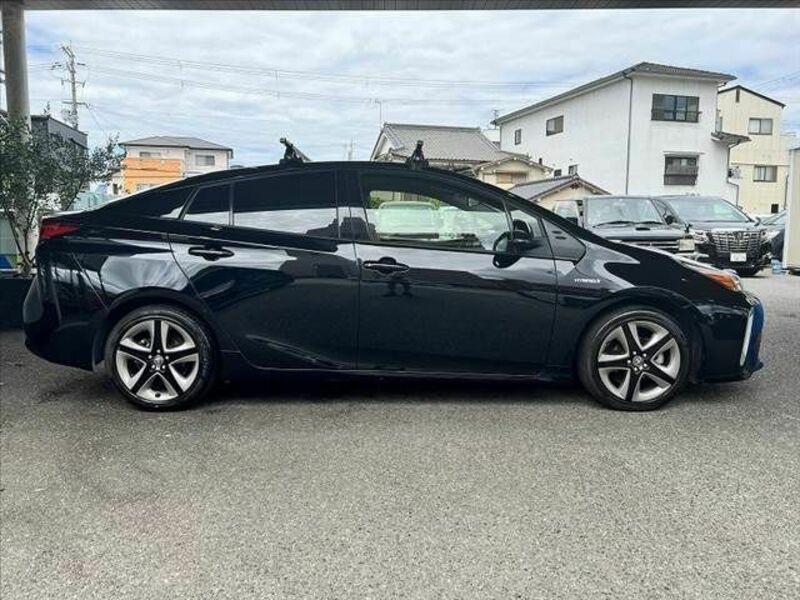 PRIUS-12