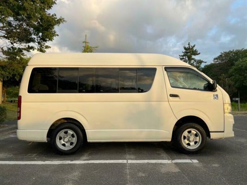 HIACE VAN-6