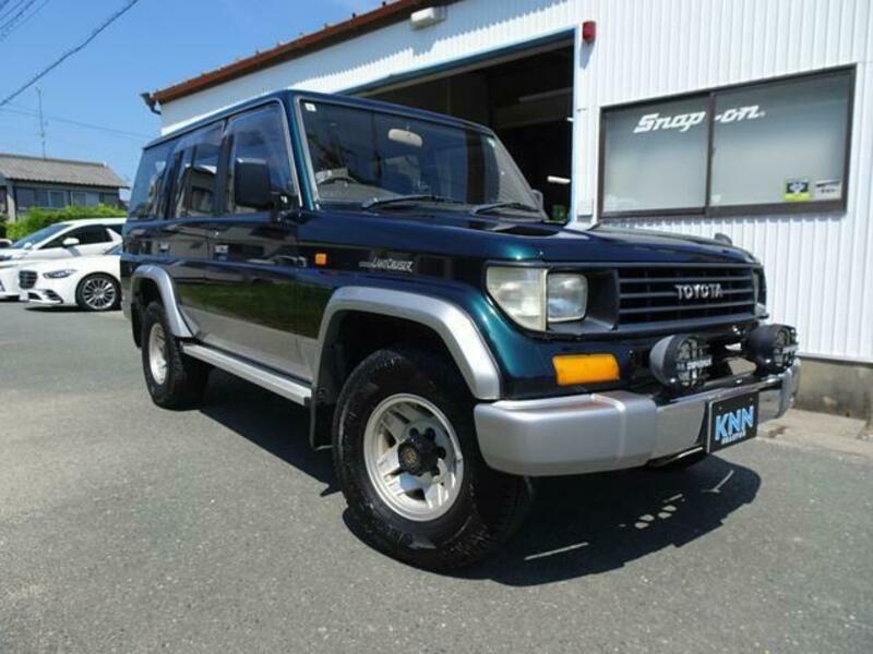 TOYOTA LAND CRUISER PRADO