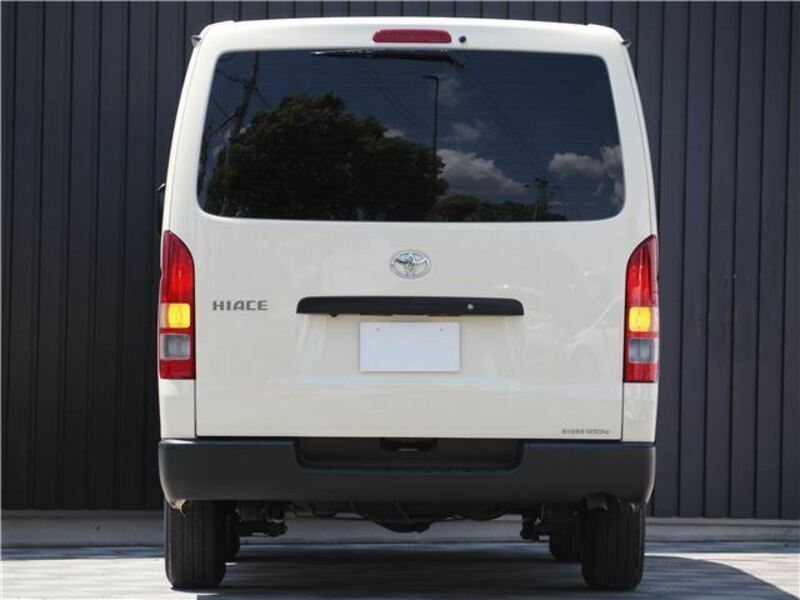 HIACE VAN-13