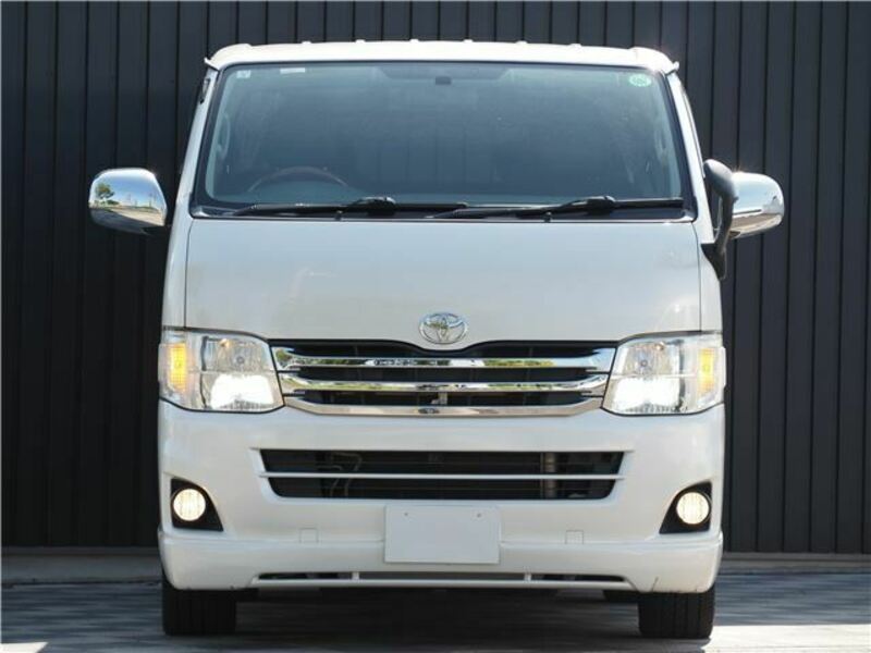 HIACE VAN-11