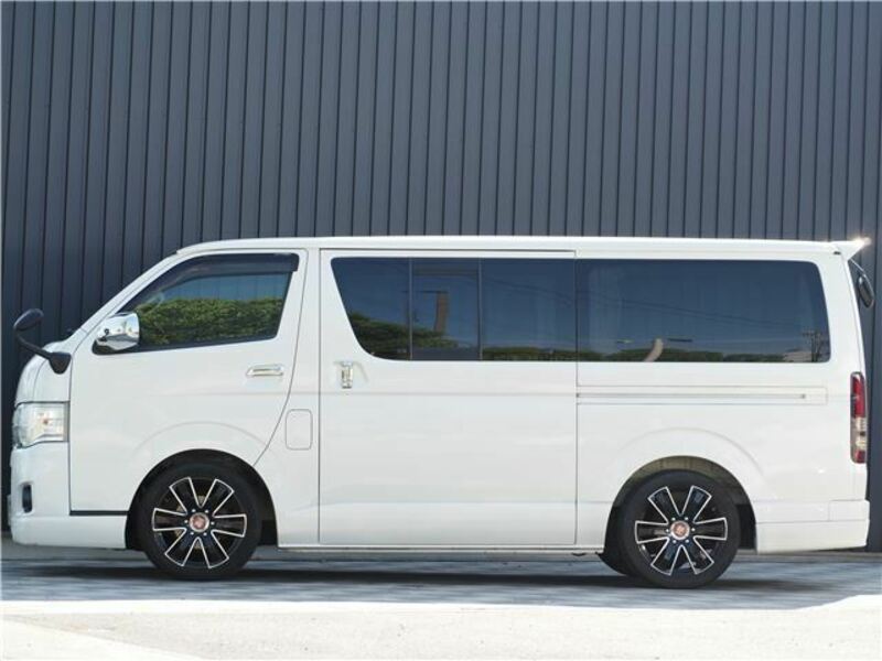 HIACE VAN-13