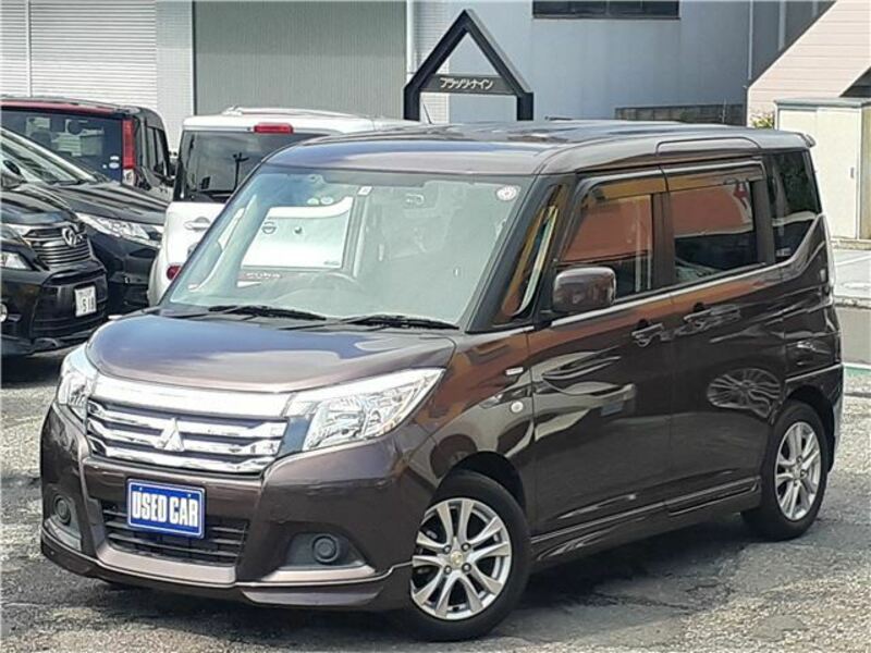 MITSUBISHI　DELICA D2