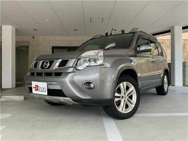 NISSAN　X-TRAIL