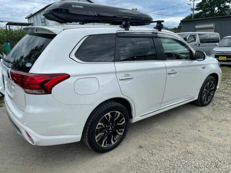 OUTLANDER PHEV