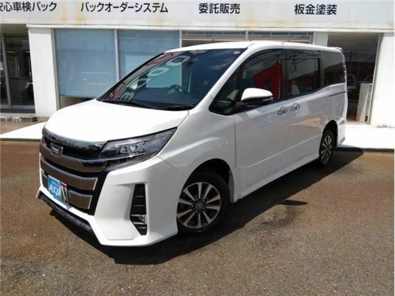 TOYOTA　NOAH