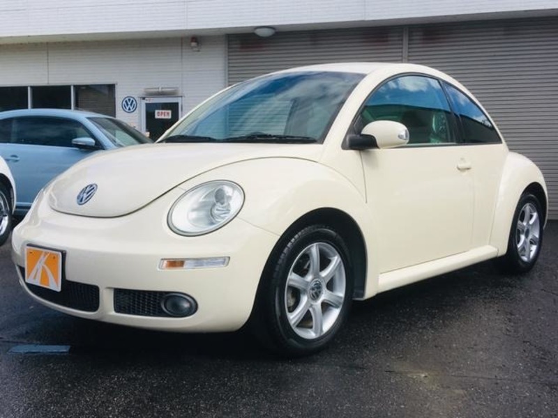 VOLKSWAGEN　NEW BEETLE