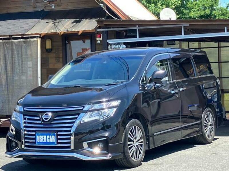 NISSAN　ELGRAND