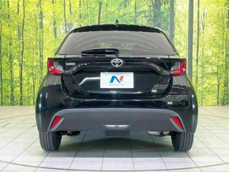 YARIS-15