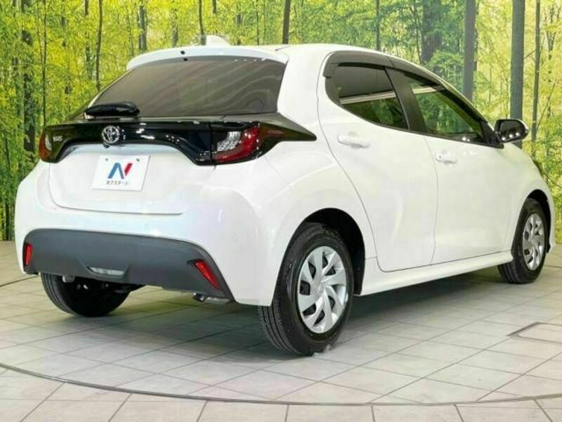 YARIS-17