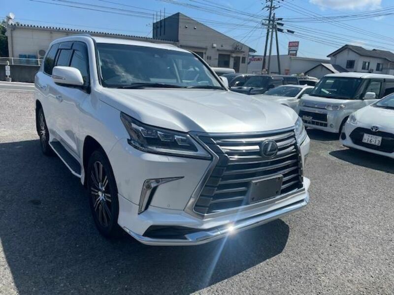 LEXUS　LX