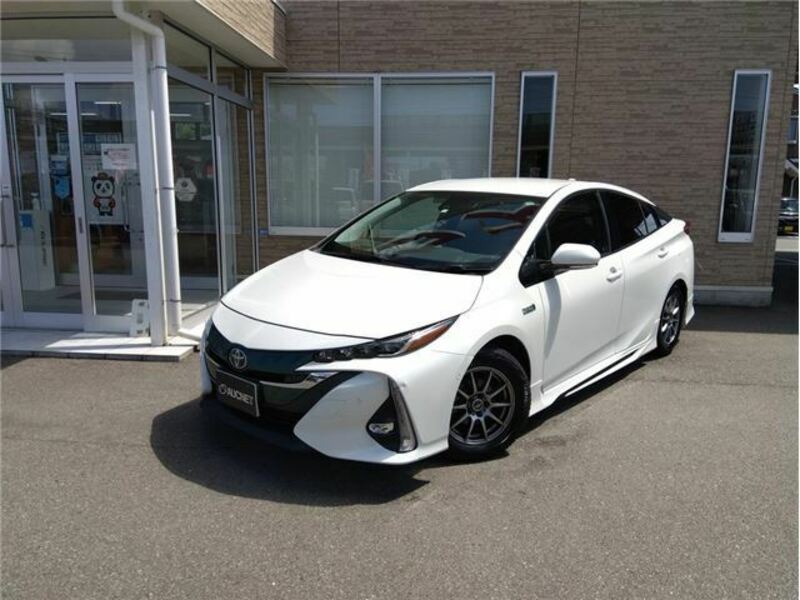 TOYOTA　PRIUS PHV