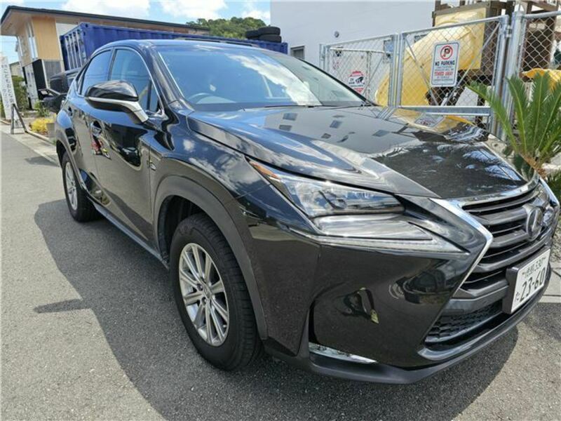 LEXUS　NX