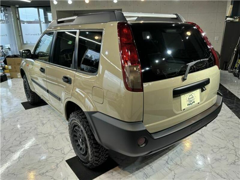 X-TRAIL-9