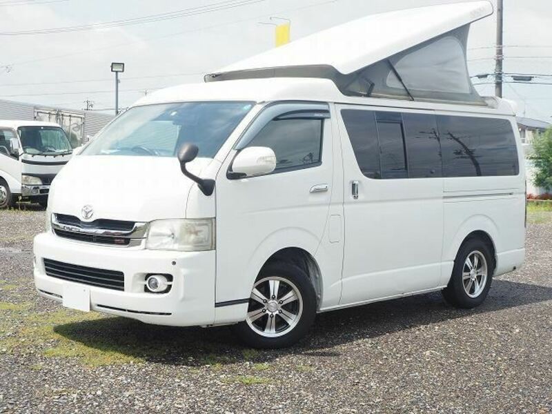 TOYOTA　HIACE VAN