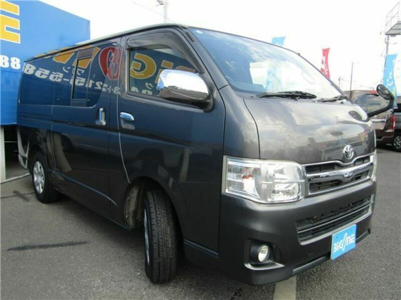 HIACE VAN-8