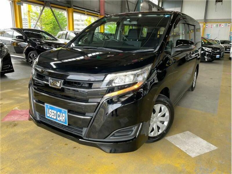 TOYOTA　NOAH