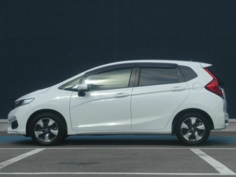 FIT HYBRID-16