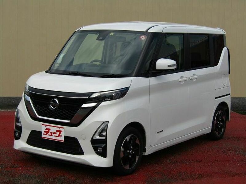 NISSAN　ROOX