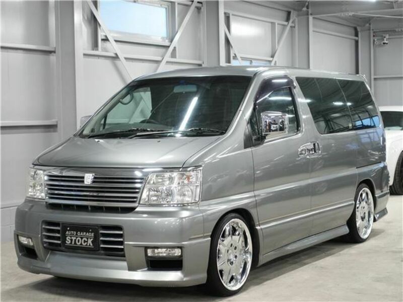 NISSAN　ELGRAND