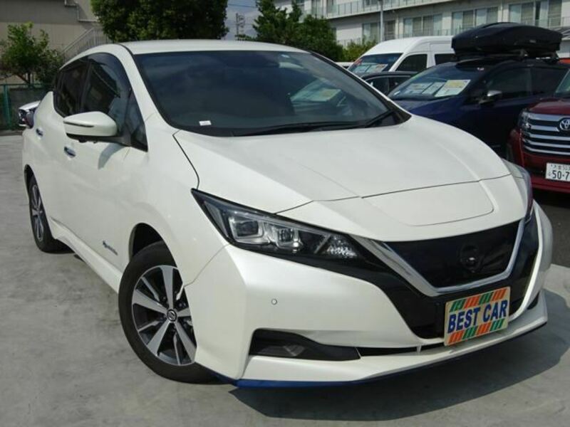 NISSAN　LEAF