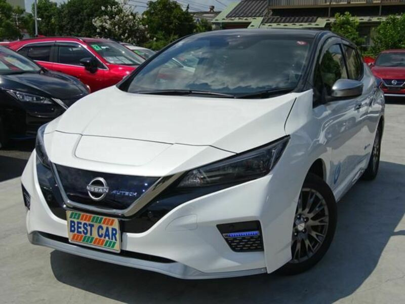 NISSAN　LEAF