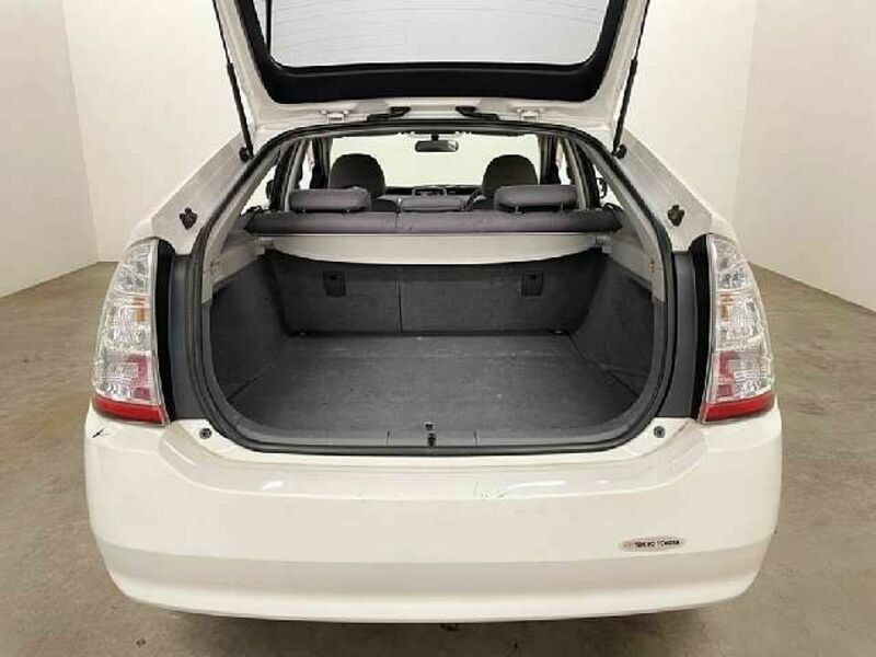 PRIUS-4