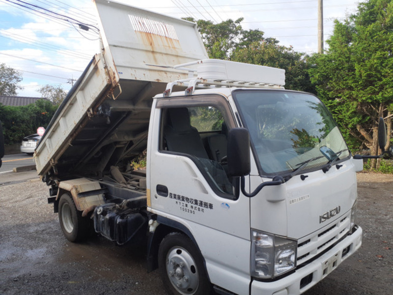 ISUZU　ELF