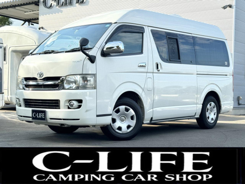 TOYOTA　HIACE VAN