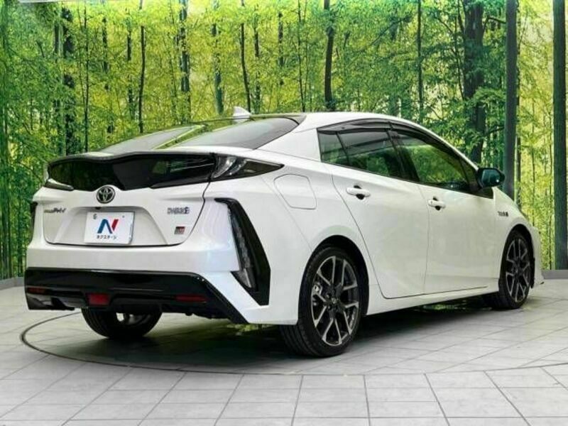 PRIUS PHV-17