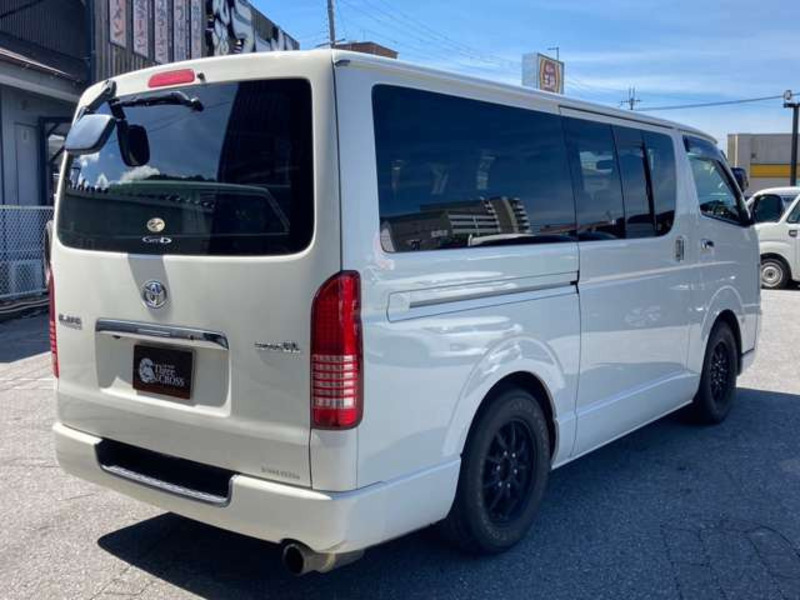 HIACE VAN-11