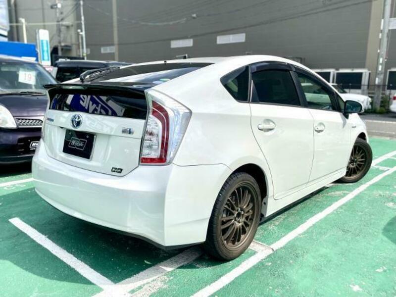 PRIUS-2